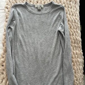 Gray Juniors size large active basic waffle style fabric long sleeve shirt
